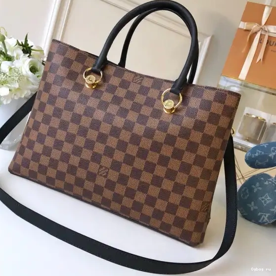 RIVERSIDE Vuitton Louis 0629